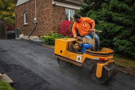 Best Asphalt Driveway Installation  in Williston Highlands, FL